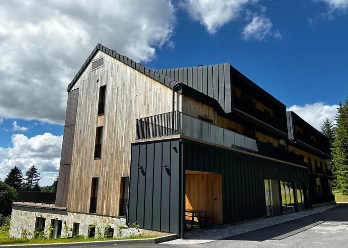 Apartbene Lejlighed *