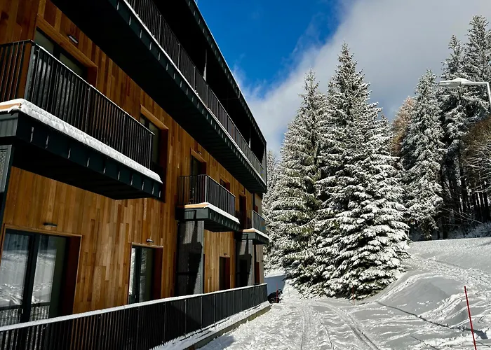 Apartbene Lejlighed *